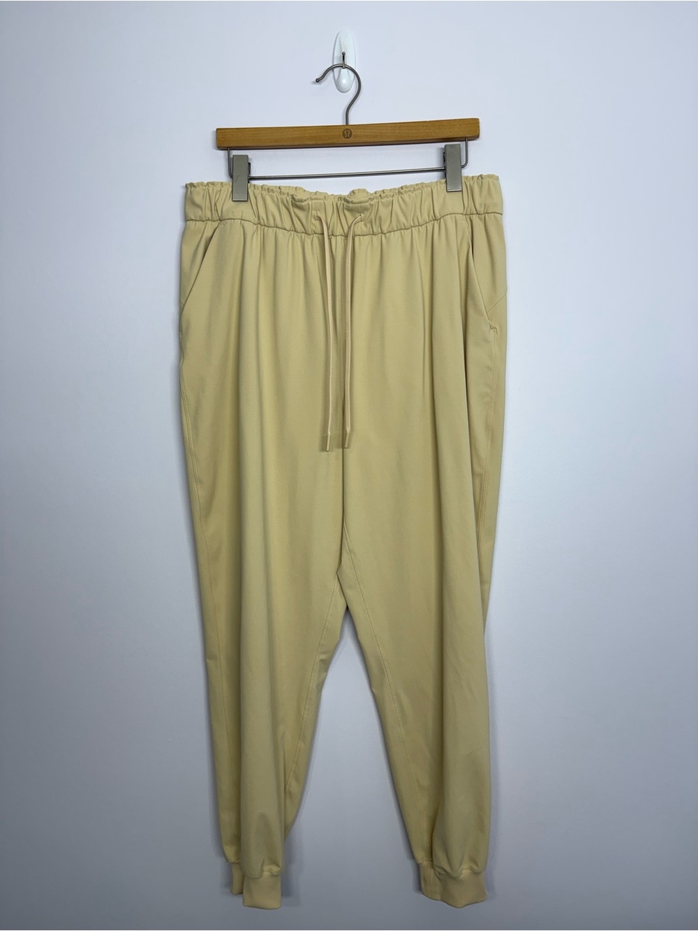 Lululemon Stretch High-Rise Jogger Full Length Prosecco Size 14 28” inseam